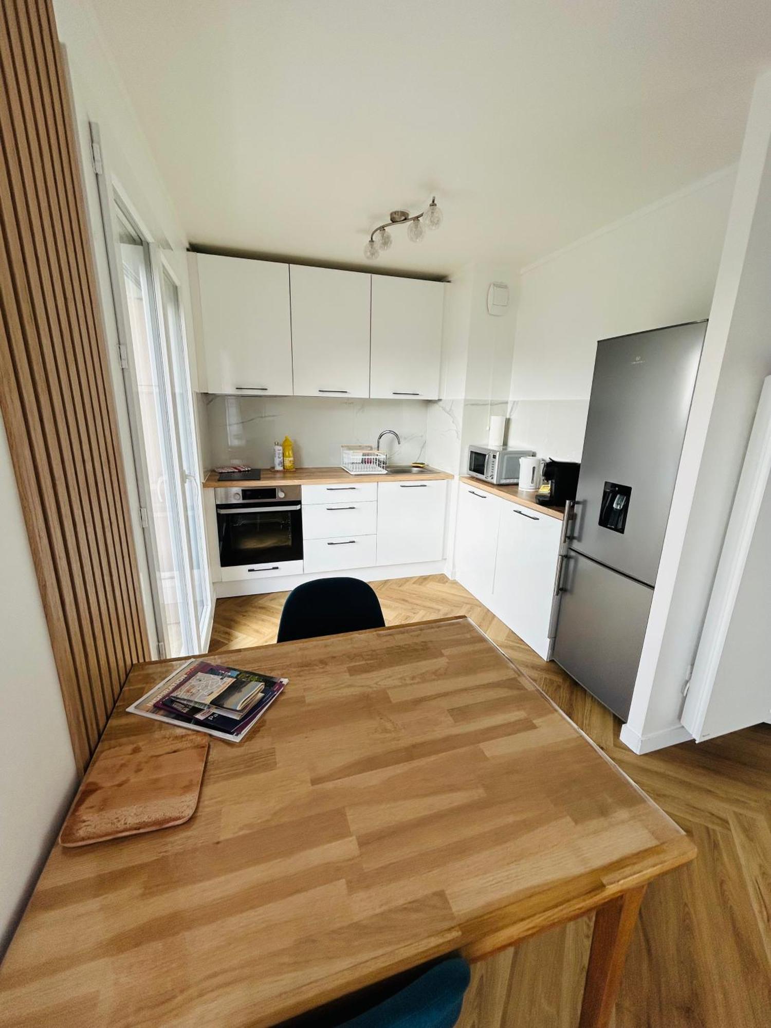 Agreable Studio Chantilly Avec Balcon Et Parking Securise Pau Exterior photo